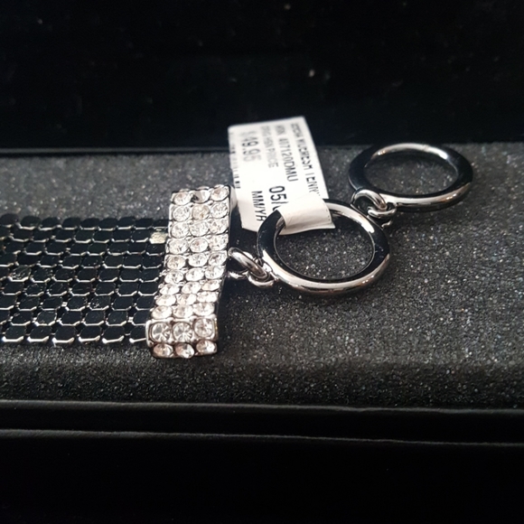 NWT! Wide Mesh Tennis Bracelet w/Crystals - Picture 4 of 7